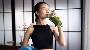 Smoothies for Breakfast: Healthy Choice or Hype? Weighing the Pros, Cons & Recipes