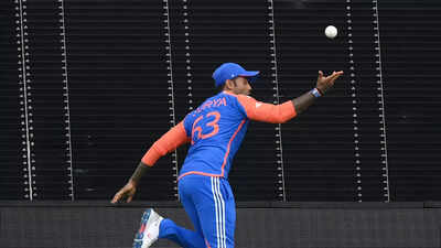 Cricket ball and stumps illustrate ICC rule changes