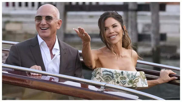 Jeff Bezos and Lauren Sanchez celebrate their wedding