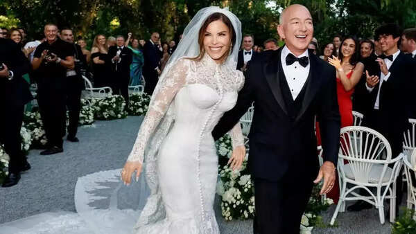 Close-up of Lauren Sanchez's exquisite wedding gown.