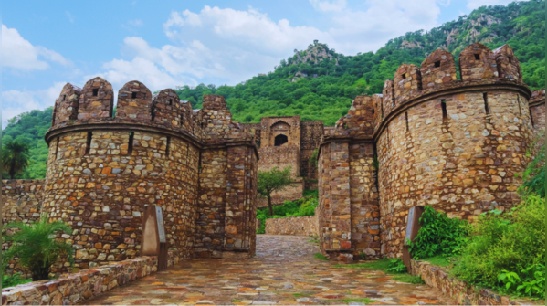 The imposing entrance of Bhangarh Fort in Rajasthan