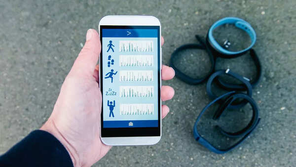 Close-up of a fitness tracker displaying stressful data