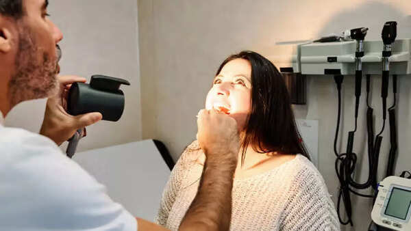 Oral cancer diagnosis and examination