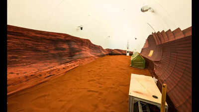 NASA locked them away for a year to test Mars simulation survival—what they did with a PS4 will stun you